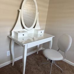 Vanity Table With Swivel Chair