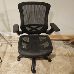 Ergonomic Office Chair 