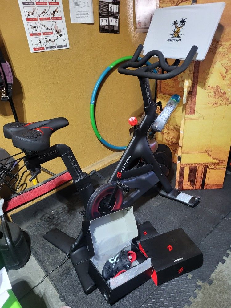Almost  Like New Peloton 