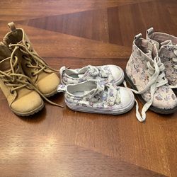 3 Pairs Of toddler Girl Shoes - Size 7 
