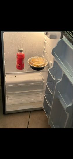 Mini fridge medium size.