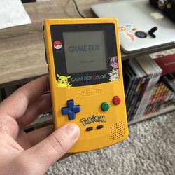 Gameboy Color Pokémon edition  Like NEW