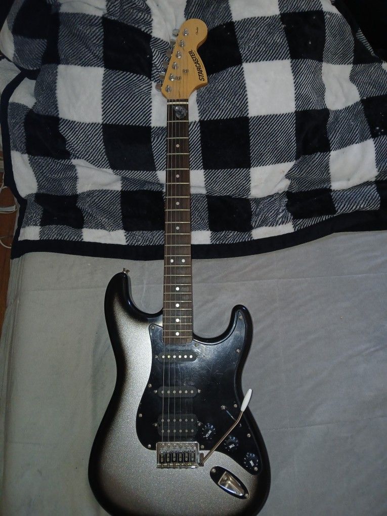 fender starcaster start With Carrying Bag, Stand, And More