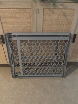 Plastic Adjustable Safety Gate
