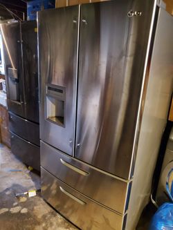 LG Refrigerador Stainless  $700 New