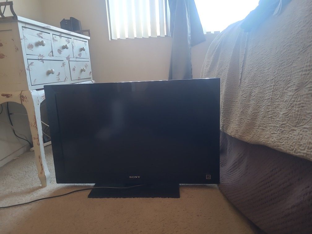 Sony Bravia KLV-32BX350 LCD TV