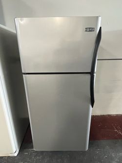 Refrigerator Frigidaire 30”