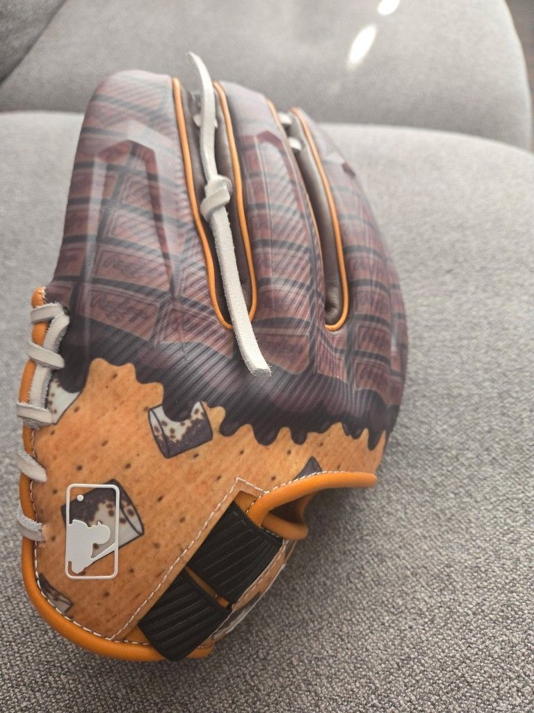 Rawlings REV1X Limited Edition Baseball Glove