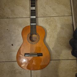 Valencia 1972 Guitar 