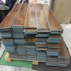 Wood laminate waterproof 480 square feet 