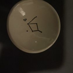 ring holder zodiac sign 