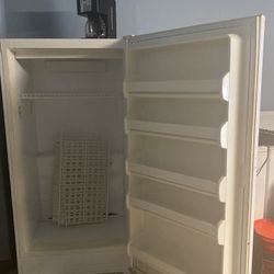 Kenmore Freezer – Great Working Condition