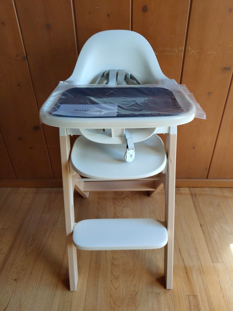 Mockingbird High Chair *New Never Used*
