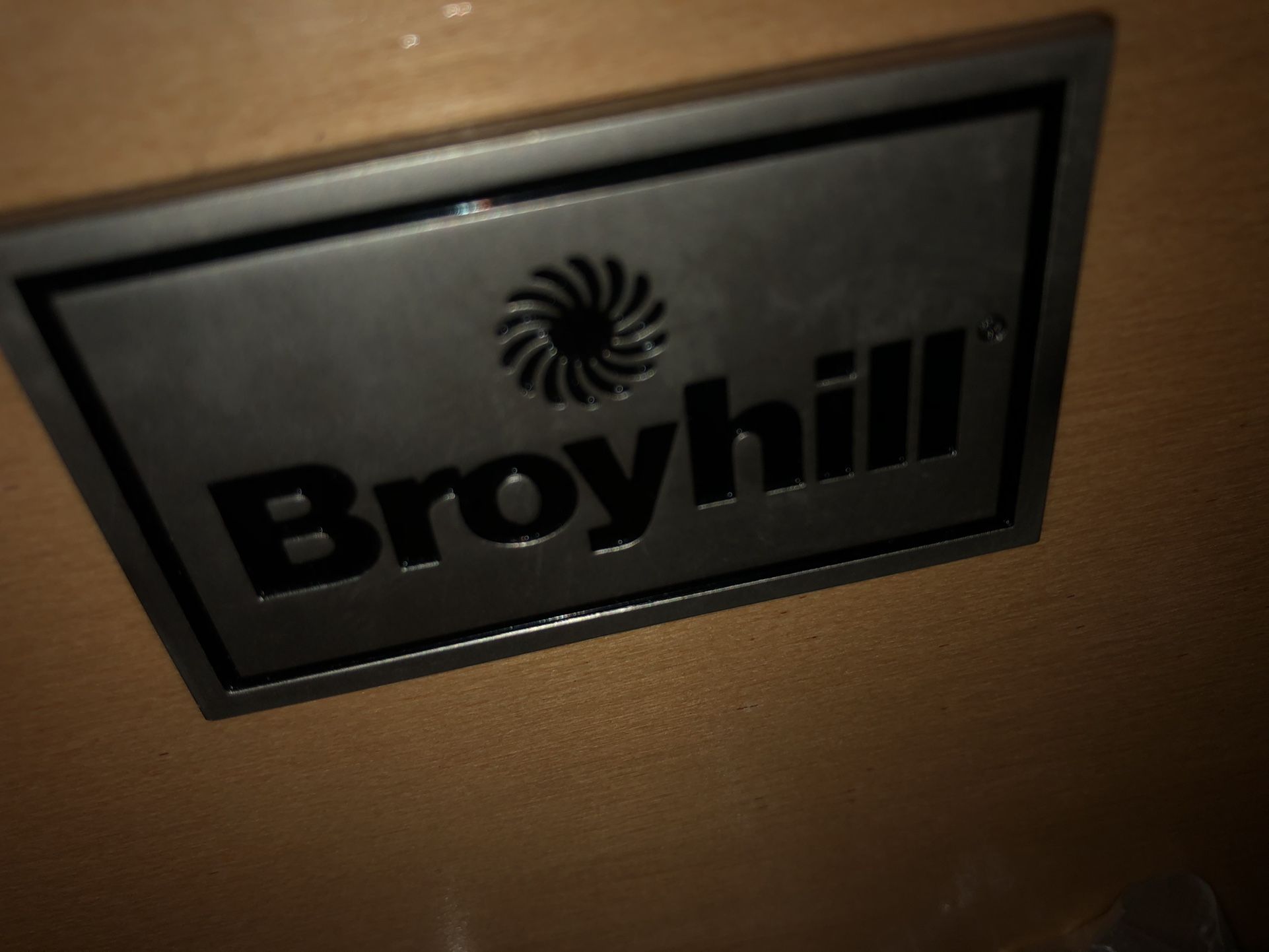 Broyhill Bedroom Set — With Lamps -Mattress Not Included