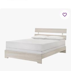 Full Size Bedroom Bed And 2 Night Stands 