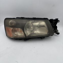 2005 Subaru Forester OEM Right Passenger Side Headlight Lamp