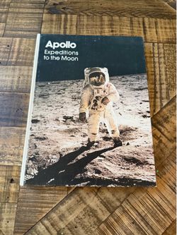 1975 NASA Apollo Book