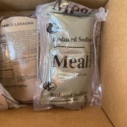 MREs ( 4 MEALS READY to EAT)