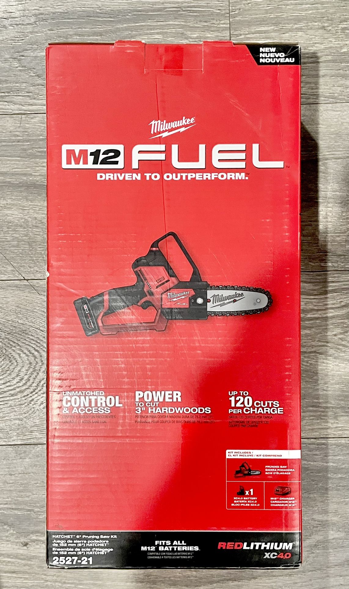 Milwaukee M12 FUEL Hatchet Kit