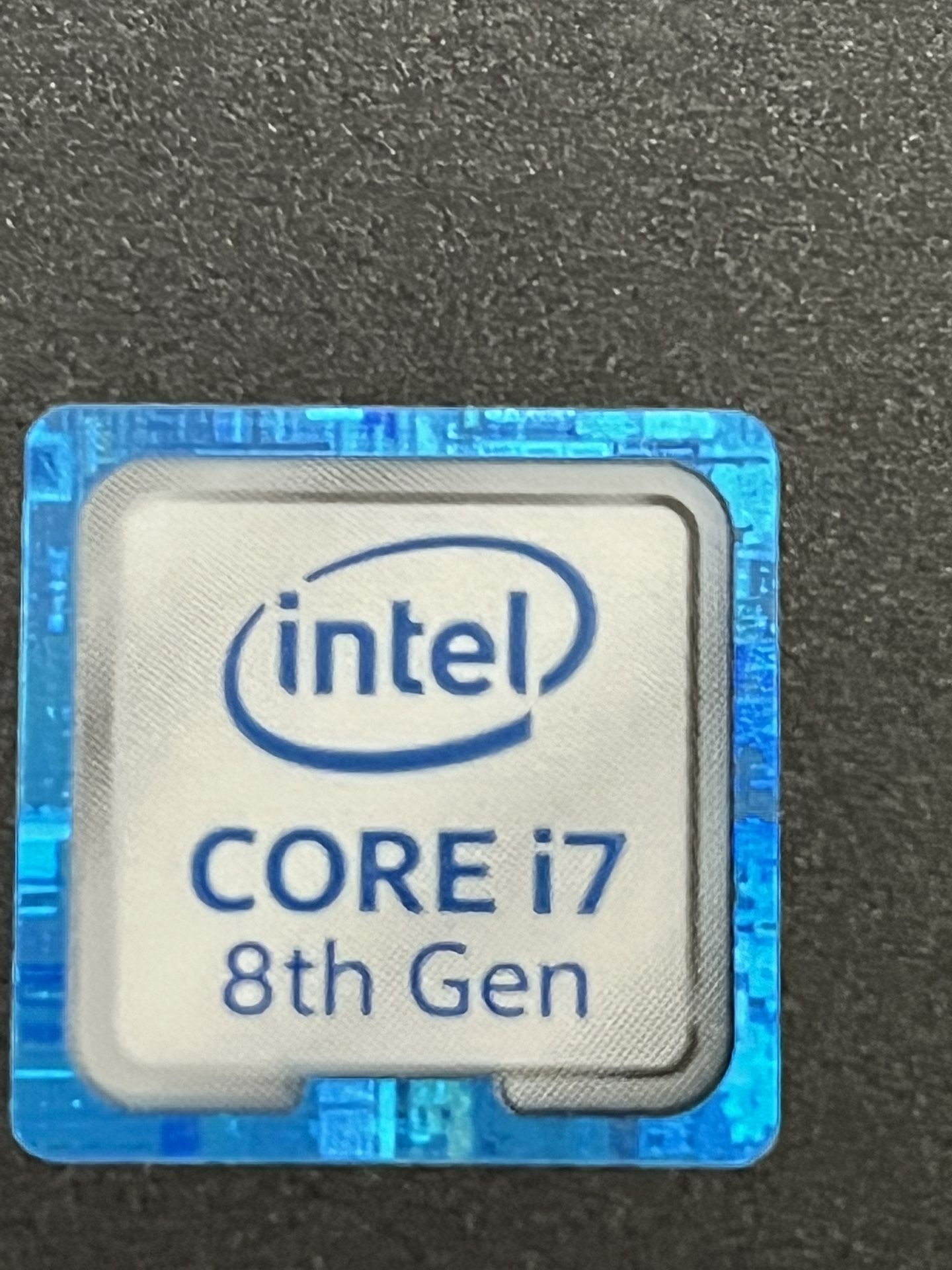 2020 DELL 7400 i7 32MB Win11 Pro