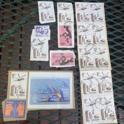 Vintage Lot Of 19 Polish Postage Stamps 
