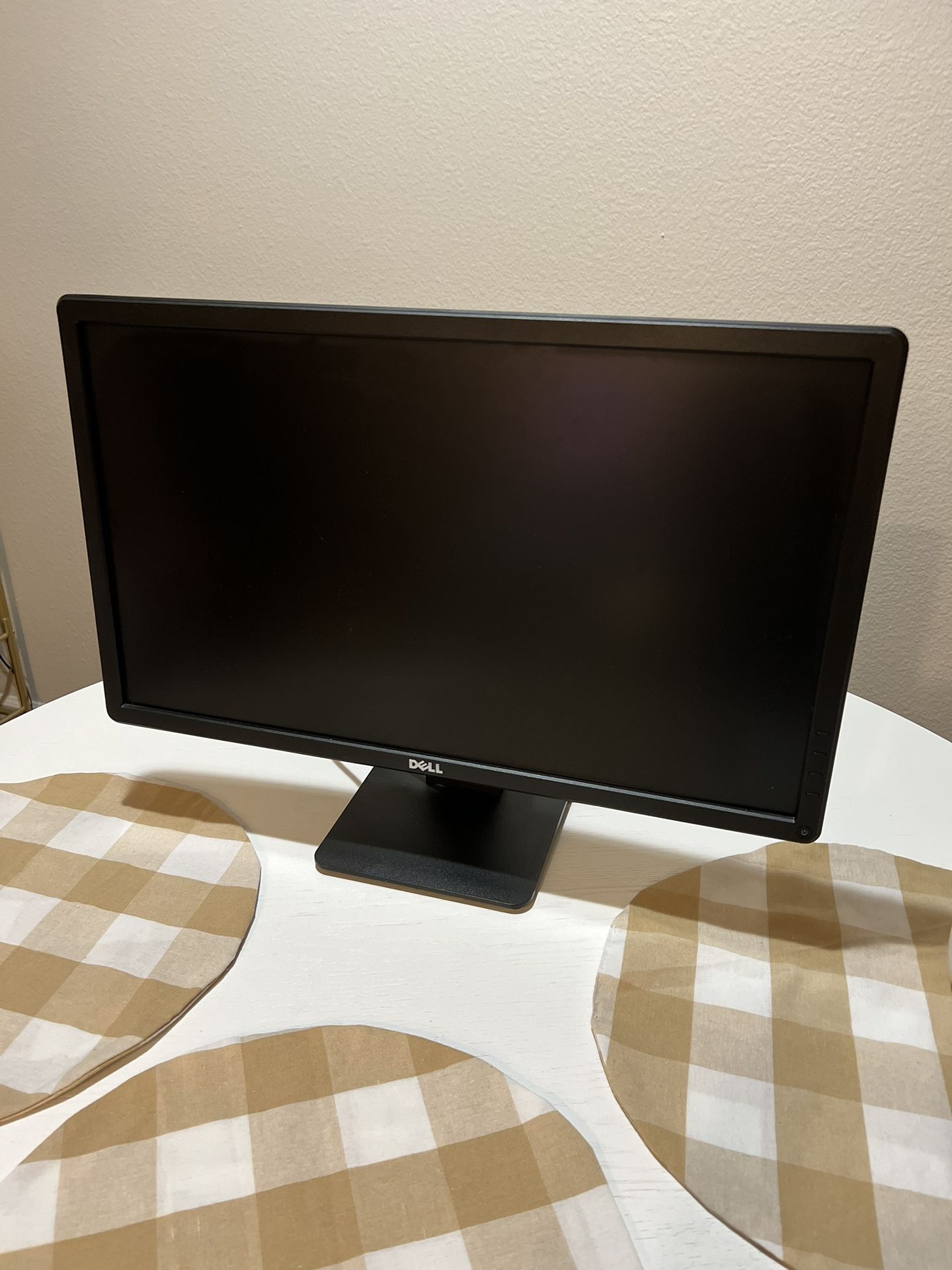 Dell Monitor 24” Monitor LED-Backlit LCD Monitor