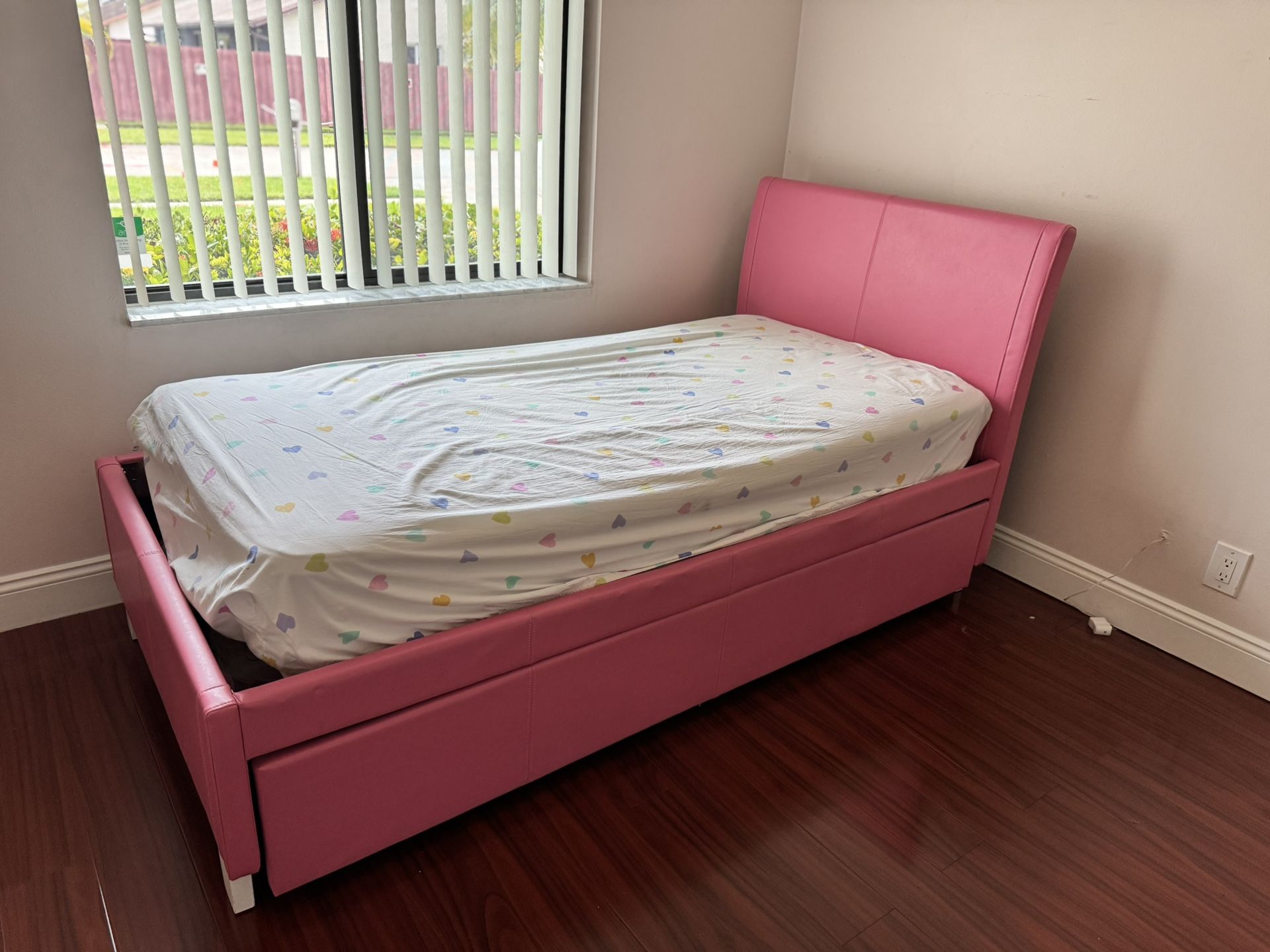Kids Twin Bed Pink