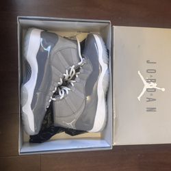 Air Jordan 11 “Cool Grey”  Size 9