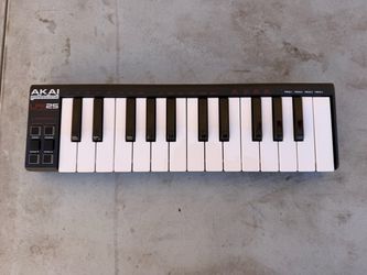 AKAI Professional LPK25 USB MIDI Controller Laptop Performance Keyboard