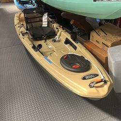 Pelican Catch 120 Fishing Kayak 