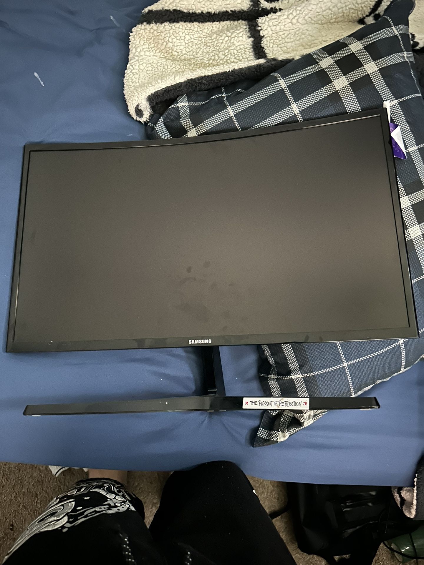 27 Inch Curved Moniter Samsung