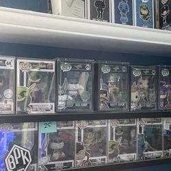 FUNKO POP COLLECTION LOOKING FOR OVER 1000