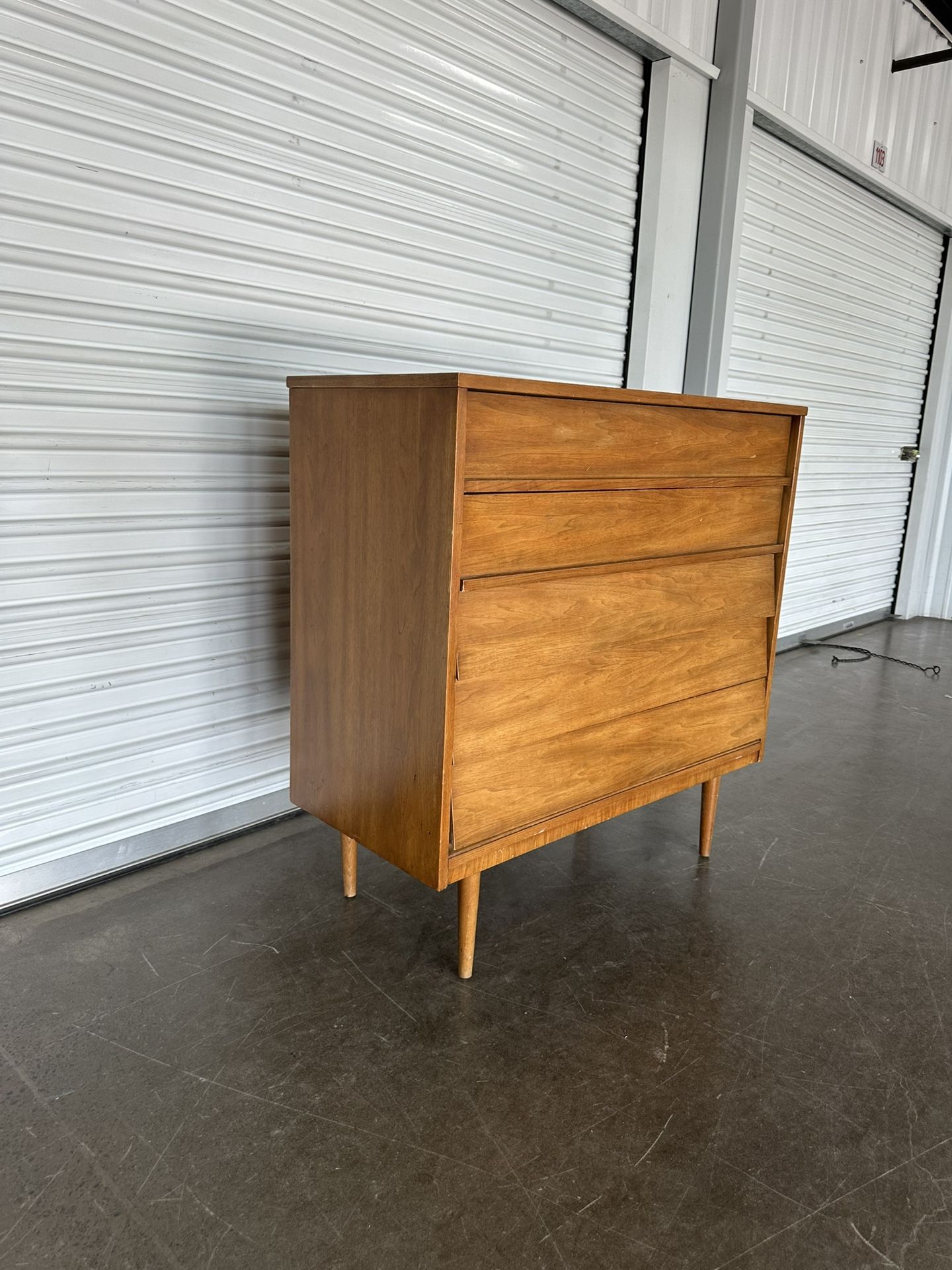 Vintage Mcm Solid Wood Dixie Dresser