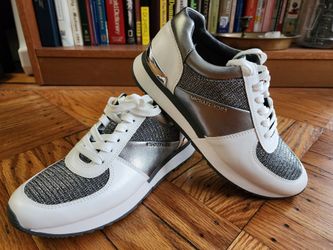 New Michael Kors Size 6 1/2 Ladies Shoes