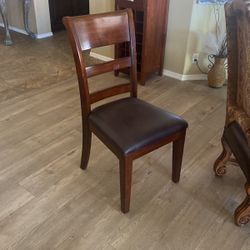 6 Dining Chairs $20 Each Sold As Set