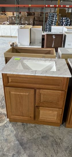 New in 31 in. W x 22 in. D Engineered Stone Composite White Rectangular Single Sink Vanity