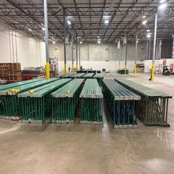 500 42”x24’ pallet rack uprights