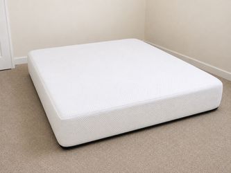King Size Mattress - Clean & Comfortable