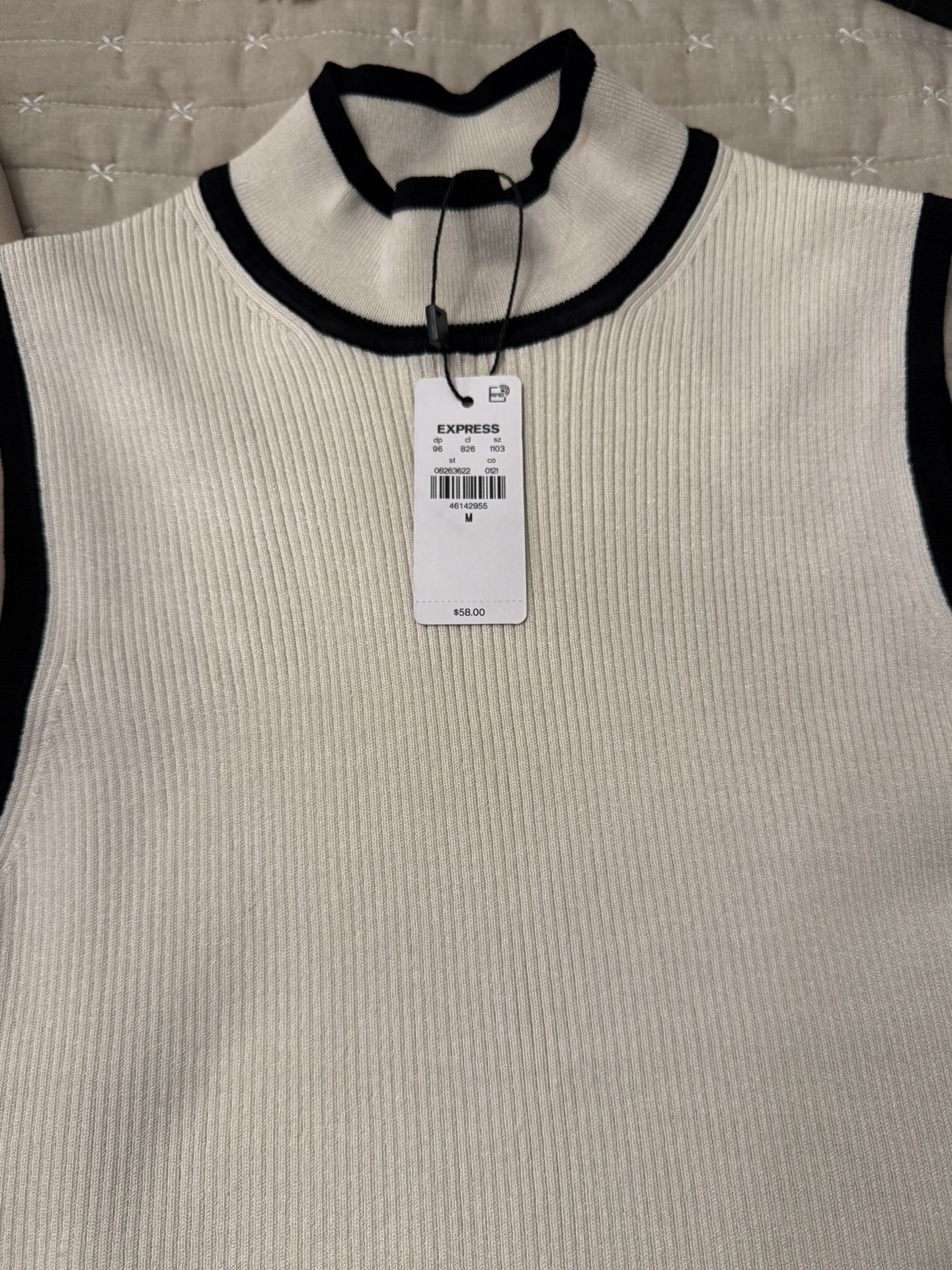 Express Top , Size M, New .