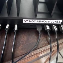 The 320W charging station is suitable for a variety of devices. The Zobirez 10-port USB C fast charger station is suitable for MacBook, iPhone, Androi