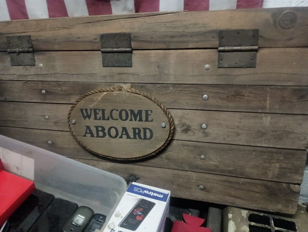 SIGN. Welcome Aboard 