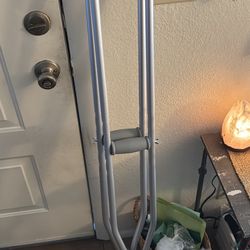 Crutches 