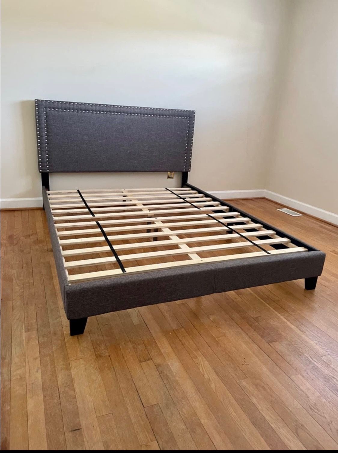 king new in box we deliver asap nueva king