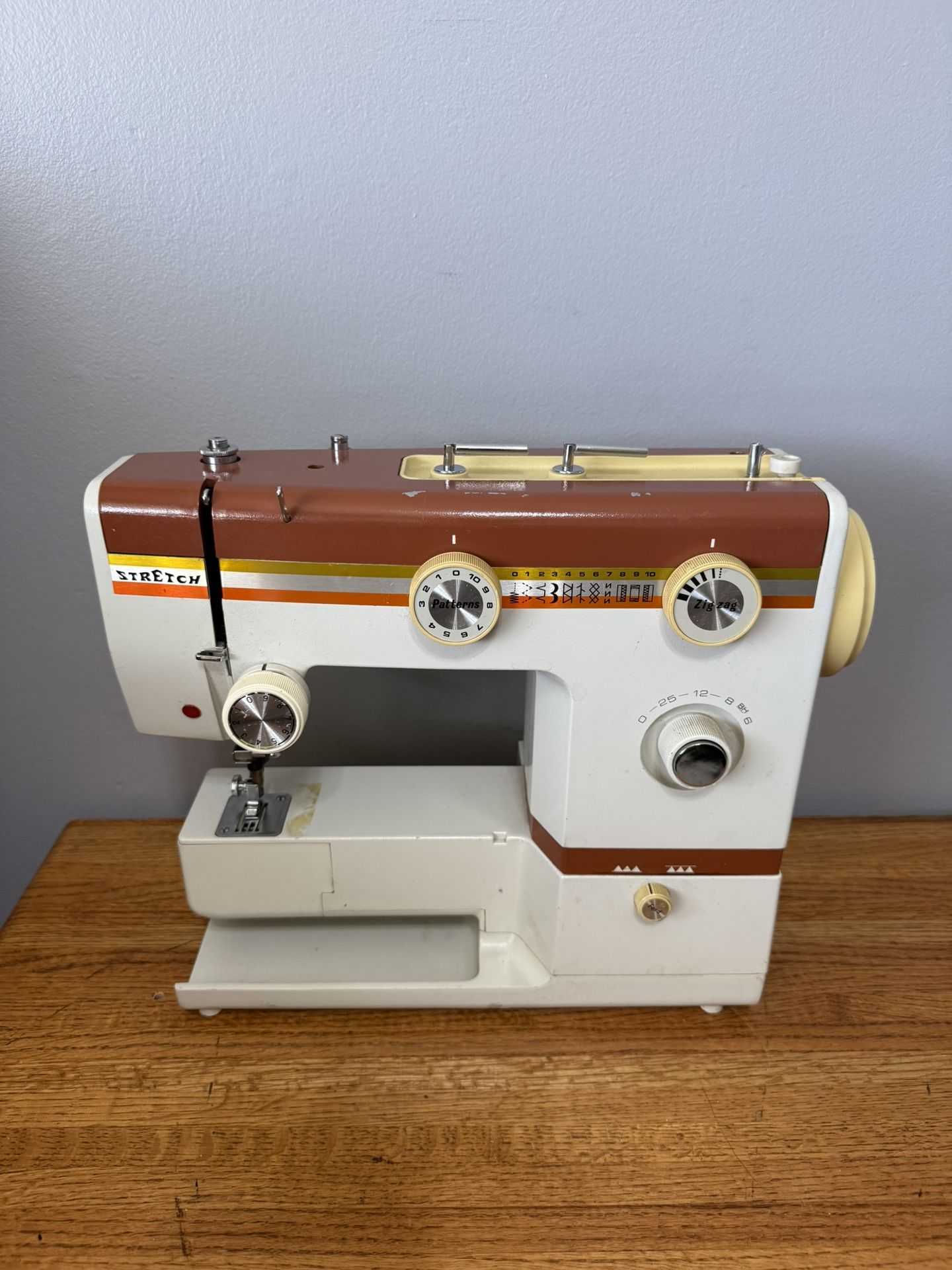 MEP 9400 Sewing Machine Stretch Stitch Japan Rare. With Pedal. READ DESCRIPTION