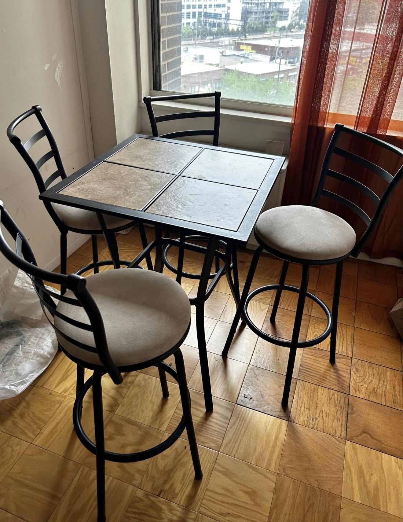 4 Bar Metal Chairs/Stools