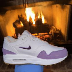 Nike Airmax. Womans Size 7