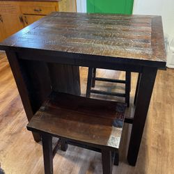 Kitchen table & 2 Stools 