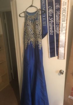 Long royal blue prom or pageant dress 4/6