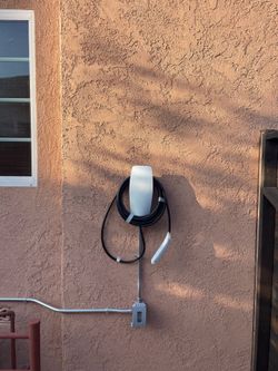 Tesla wall connector EV car charger outlet nema 1450