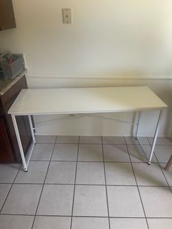 Free white table